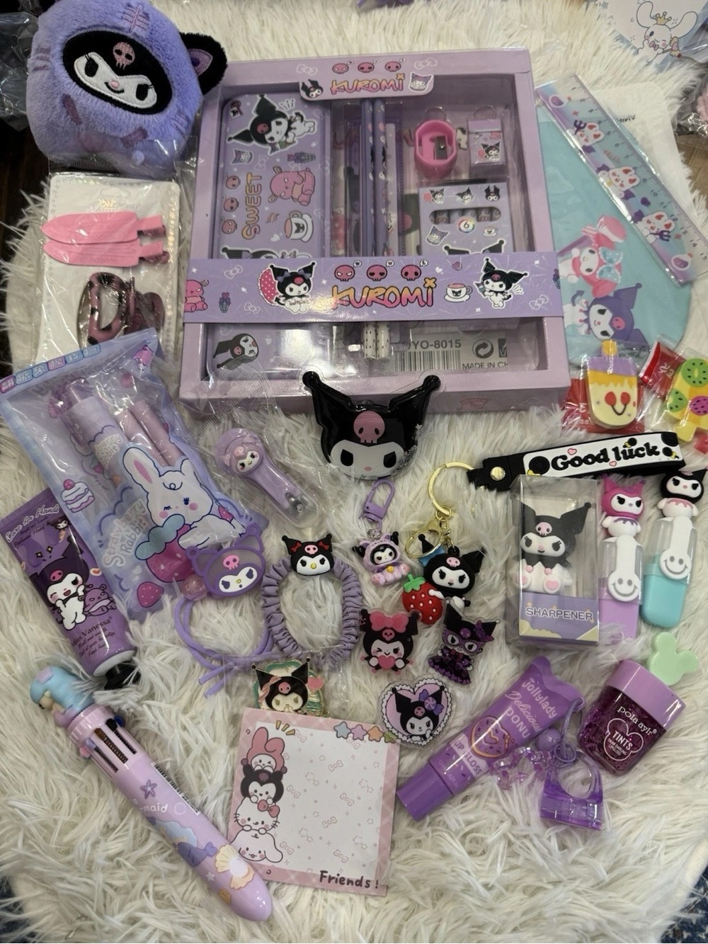 Big box ready to gift of Kuromi' Purple Stationery & accessories +30 items